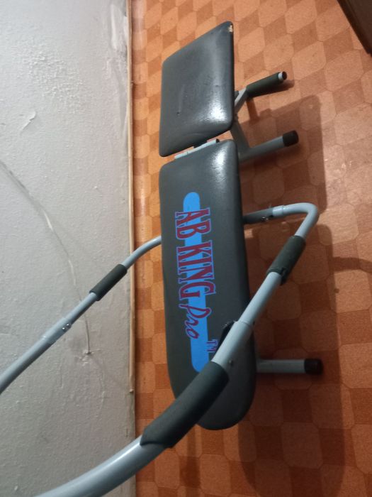 Продам тренажер для пресса