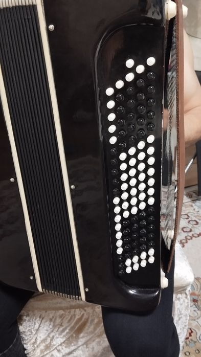 Баян 3- рядка 150000