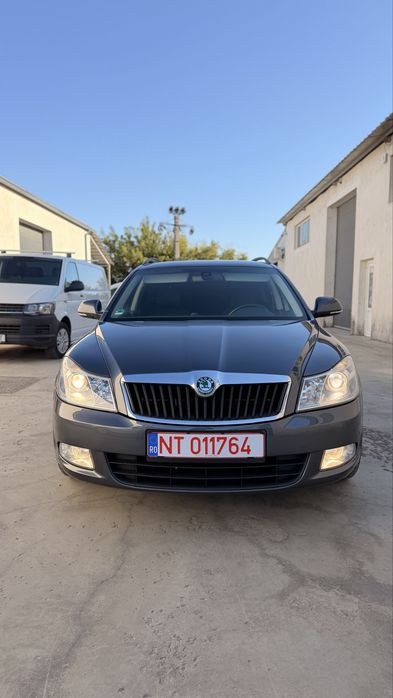 SKODA Octavia 2009 — imagine 1