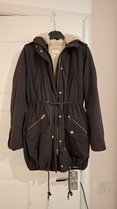 Geaca  Mango imblanita cu căptușeală detasabila.