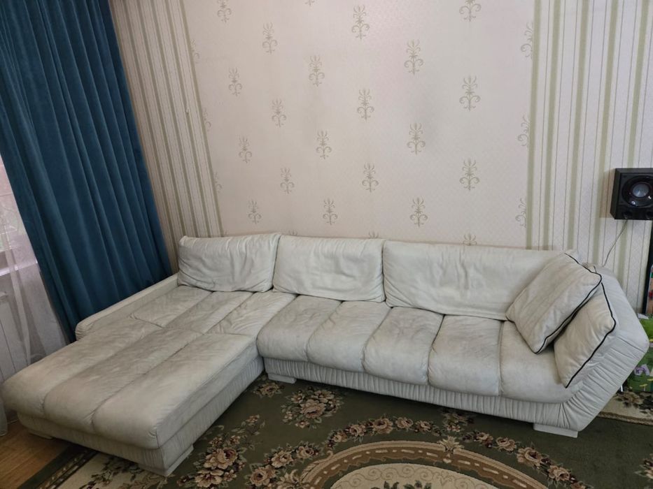 продам кожаный диван