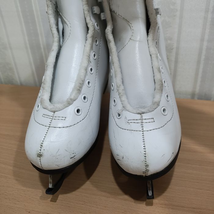 Коньки женские белые 36 размер