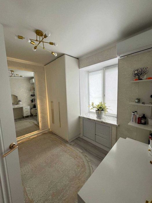 Продам 4 ком квартиру район ЖД больницы