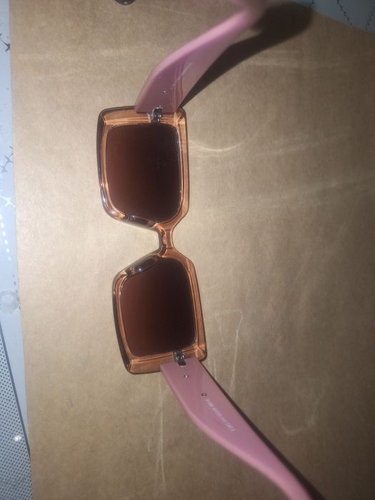 Продам очки солнехащитные бренда. DG