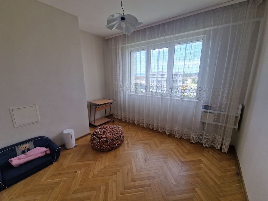 Тристаен апартамент