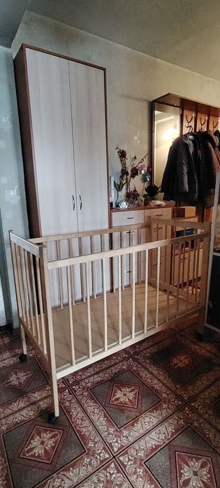 Продам детскую кроватку