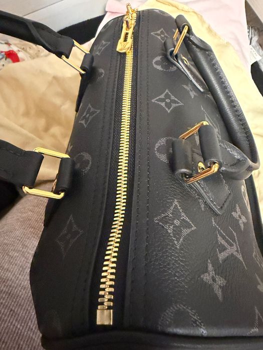 Geanta de mana, cu bareta de umar