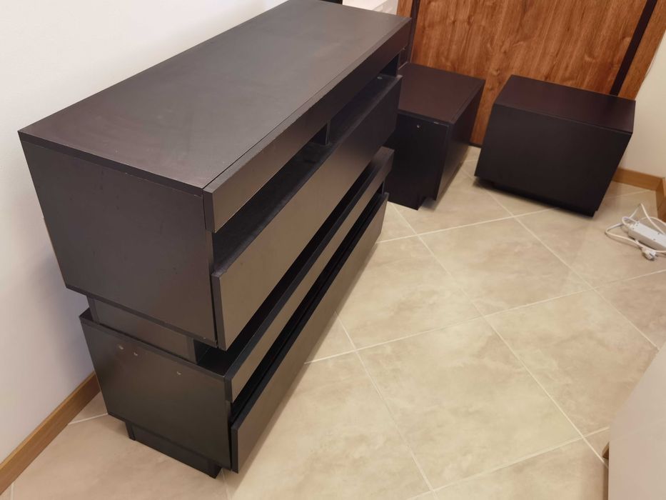 Продавам 2бр ТВ шкафове