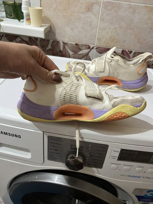 Продам баскетбольные кроссовки Anta