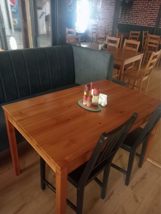 Masa lemn pin masiv 4/6 persoane, stare foarte buna (fara scaune)