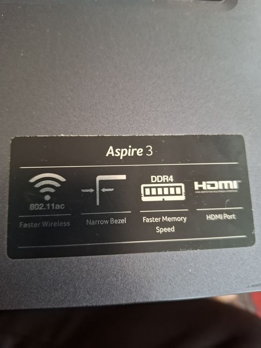 Noutbuk b/u sotiladi