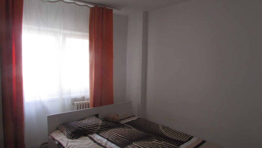 Apartament cu 3 camere decomandat-2 bai-Bd.Decebal Deva