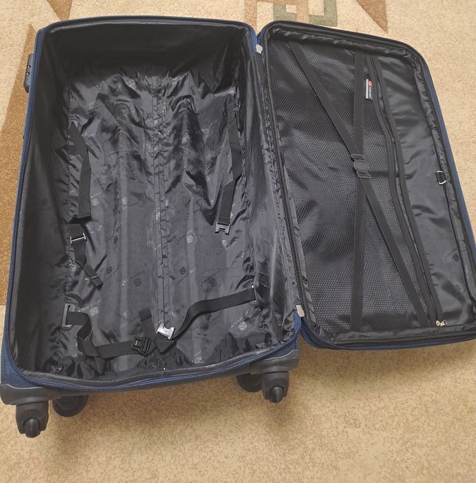 Продам чемодан пользовались 1 раз