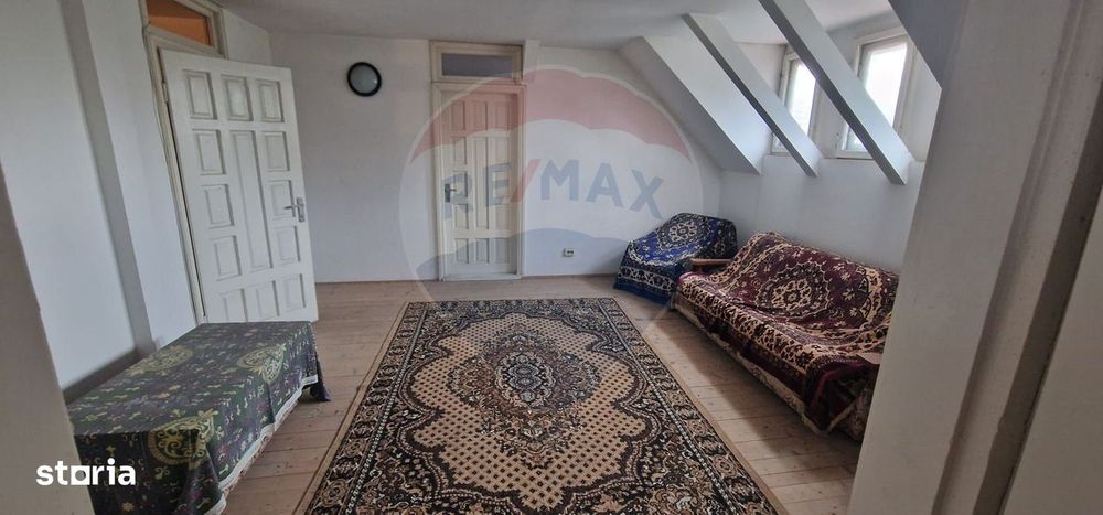 Apartament cu 2 camere+2camere la mansarda, zona Orizont, strada Letea