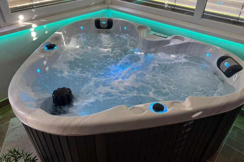 Jacuzzi exterior – modele 2-3 persoane