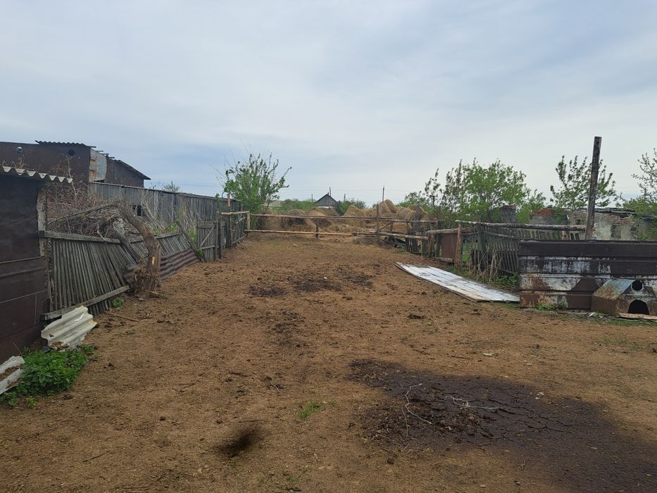 Продам дом возле школы