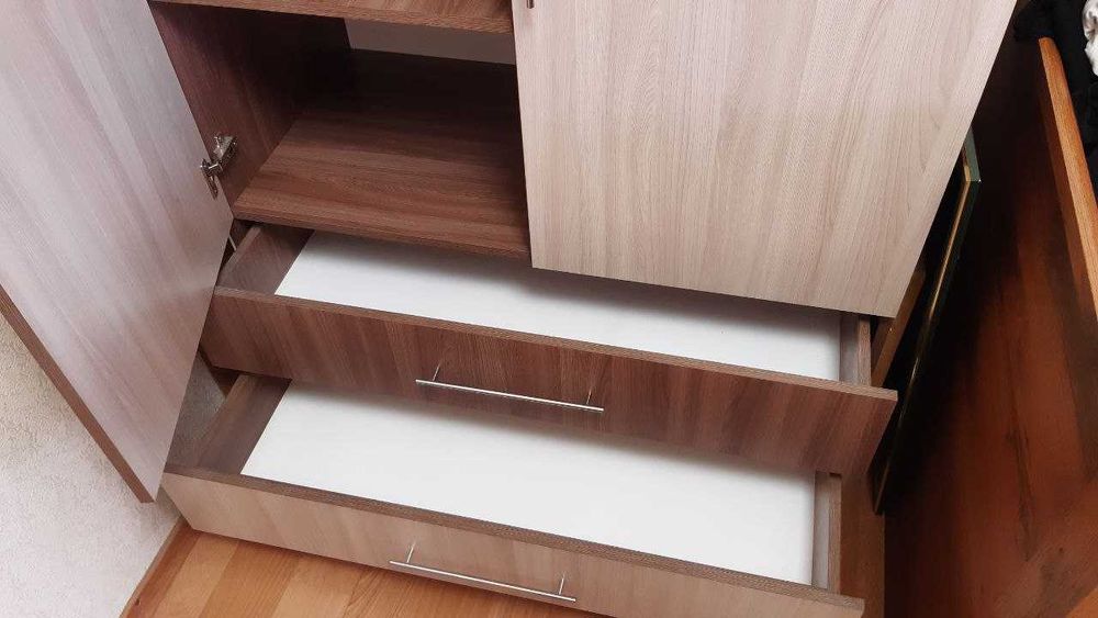 Шкаф для одежды (2,25 на 1 метр)