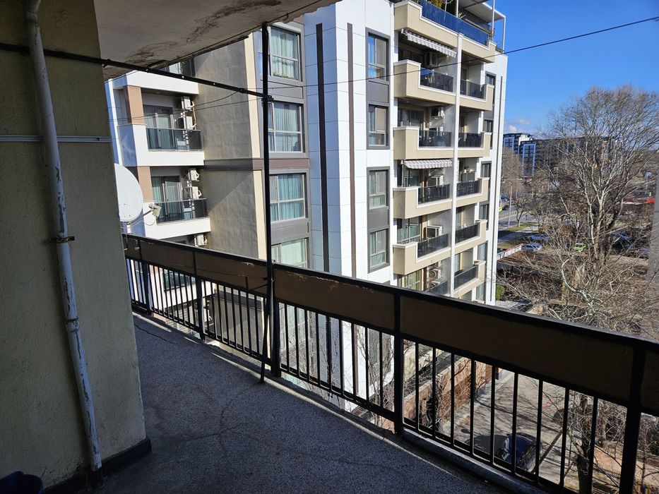 Продава се Четиристаен апартамент в Пловдив, Център - 108 кв.м за 1436 €/кв.м - Снимка #2