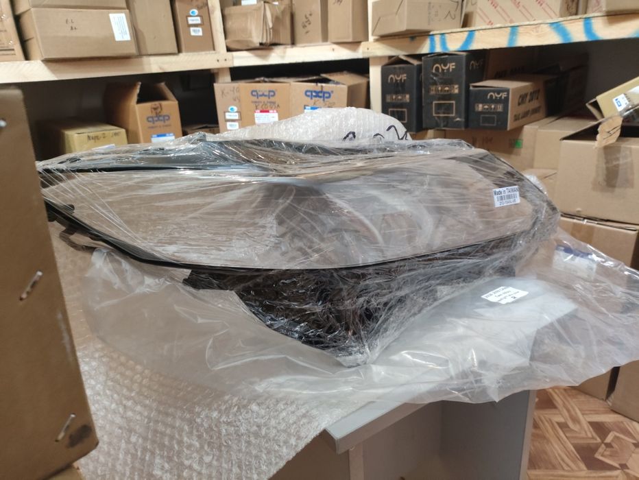 Стекло фара камри 70,75