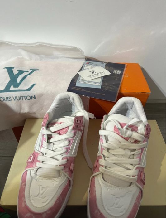Papuci louis vuitton contrafacuti