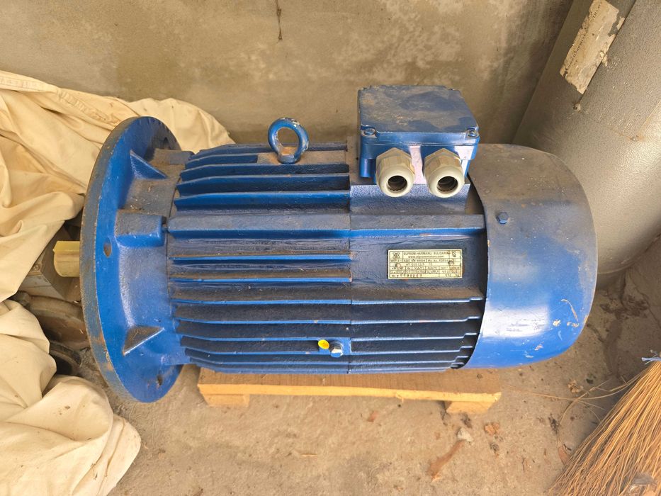 Електро двигател 15kw 380/660V 960 оборота