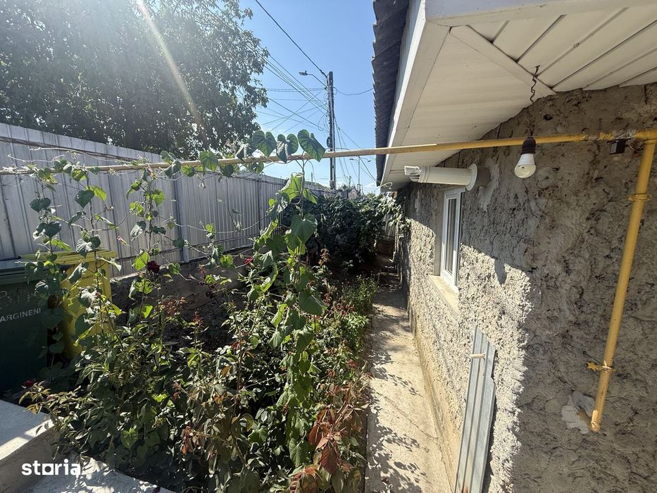 Casa in Margineni