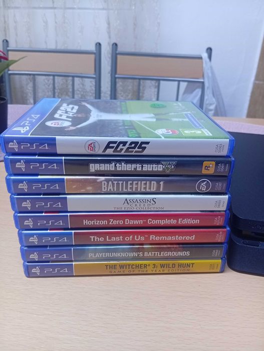 PS4 Slim + 8 jocuri