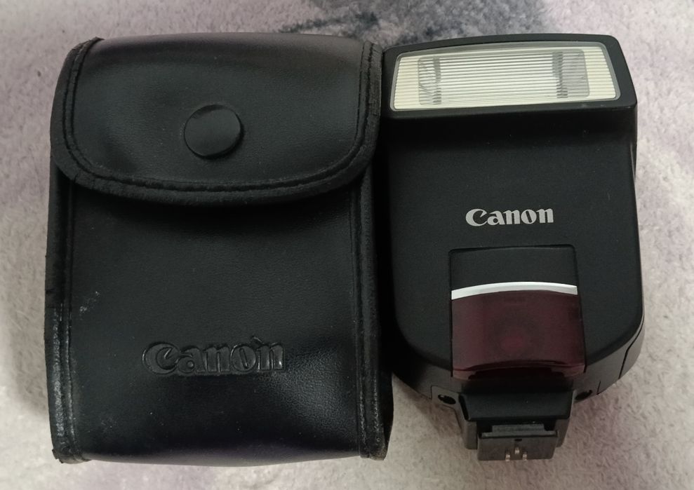Фотовспышка Canon 220 EX.