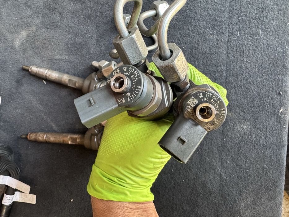 Injectie injector bmw 1.8d 1.6d n47d20c 143cp