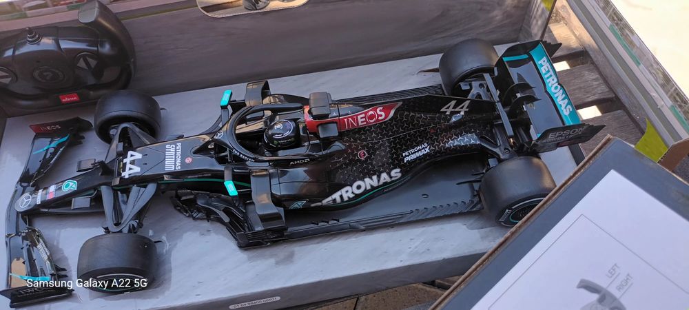 Мercedes-AMG Formula 1 W 11 EQ Perfomance