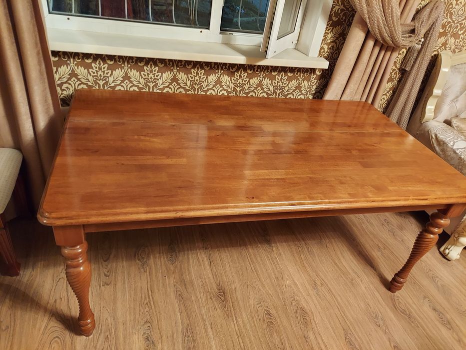 Стол  , Малайзия