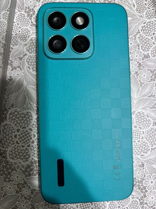 Продам HONOR x8c изумруд..