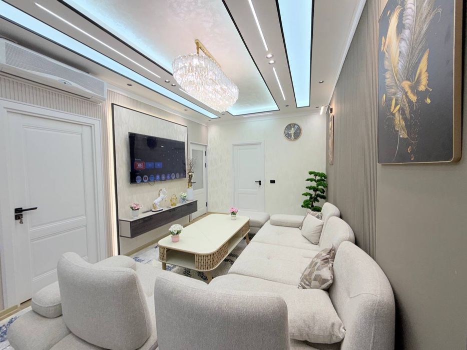 Продаётся кв,Чиланзар 11 2-3/1/4 Зеркалная