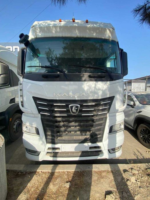 Kamaz 4x2 тягач в наличии