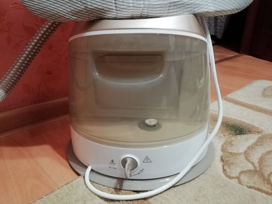 Продам отпариватель Philips новый