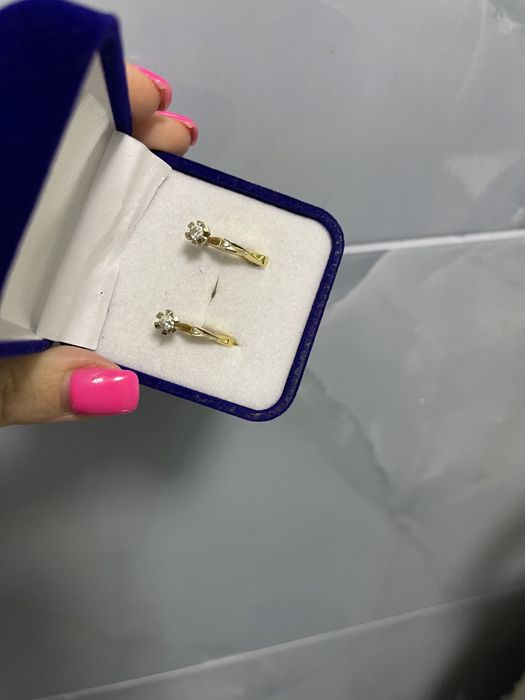 Золотые серьги с бриллиантами 750 проба