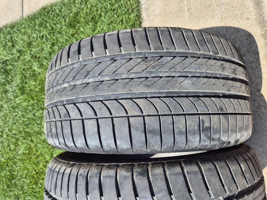 Vand caciucuri GOOD YEAR 245/40/17