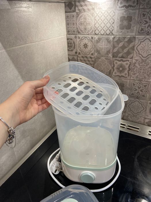 Стерилизатор за бебешки шишета