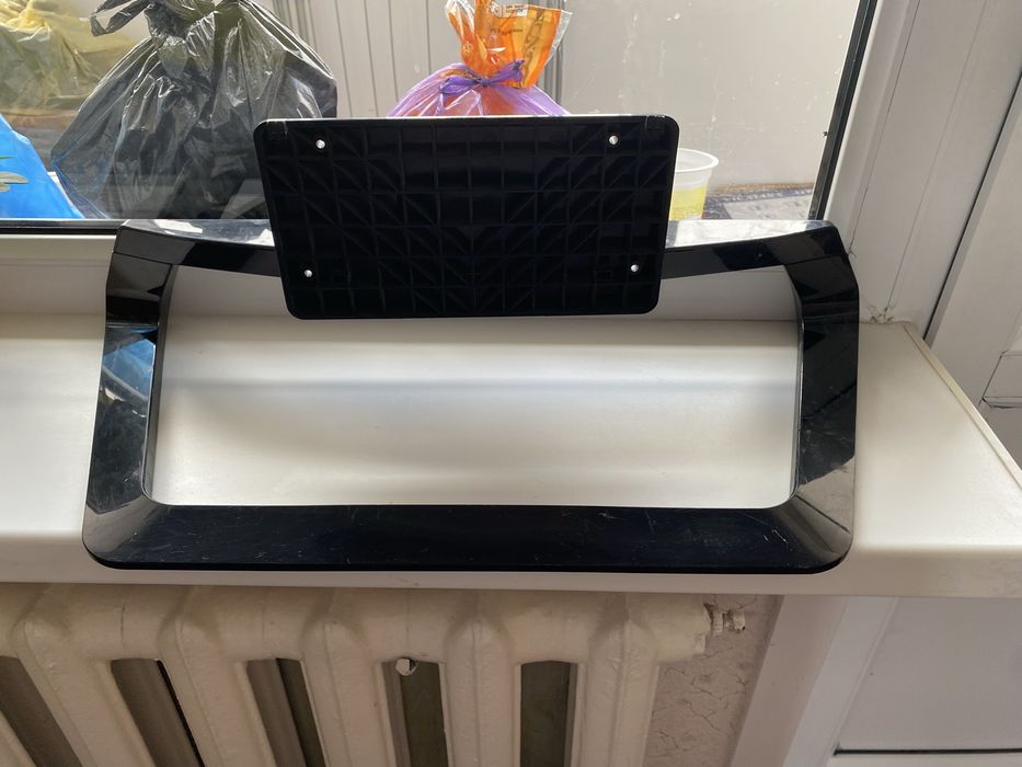 Продается подстава под телевизор для LG