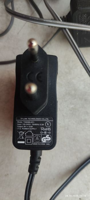 Блоки питания адаптеры.