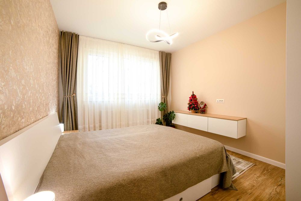 Inchiriez apartament in regim hotelier