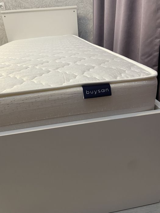 Продам кровать с матрасом 200х80см