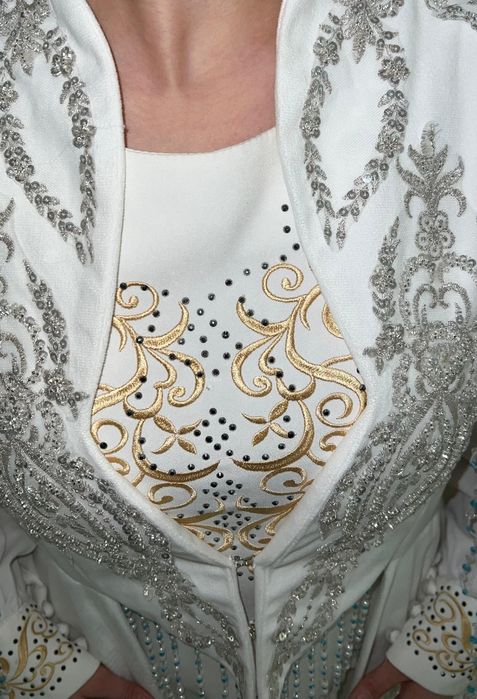 Национальный образ 10000тг