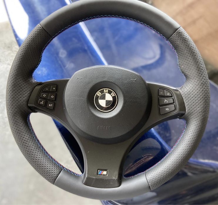 Volan si airbag M Bmw X3 E83 retapitat cusaturi M