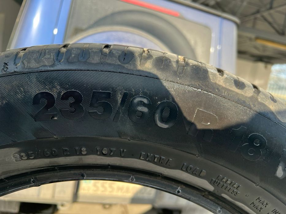Продам летние шины Continental 235/60/18