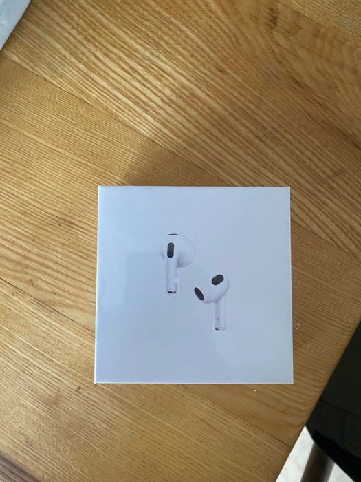 Vand airpods 4 calitate premium!