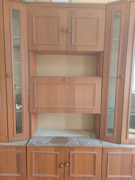 Mebel sotiladi stenka oynali