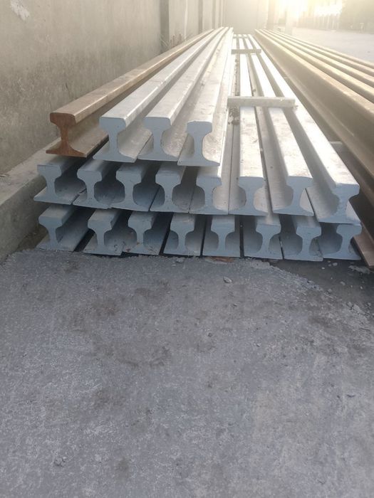 Продаю рельсы в отличном состояние