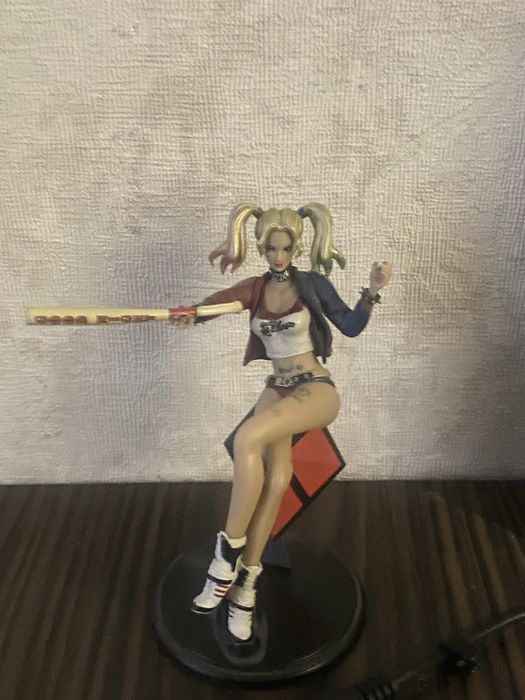 Продам аниме фигурки, книги