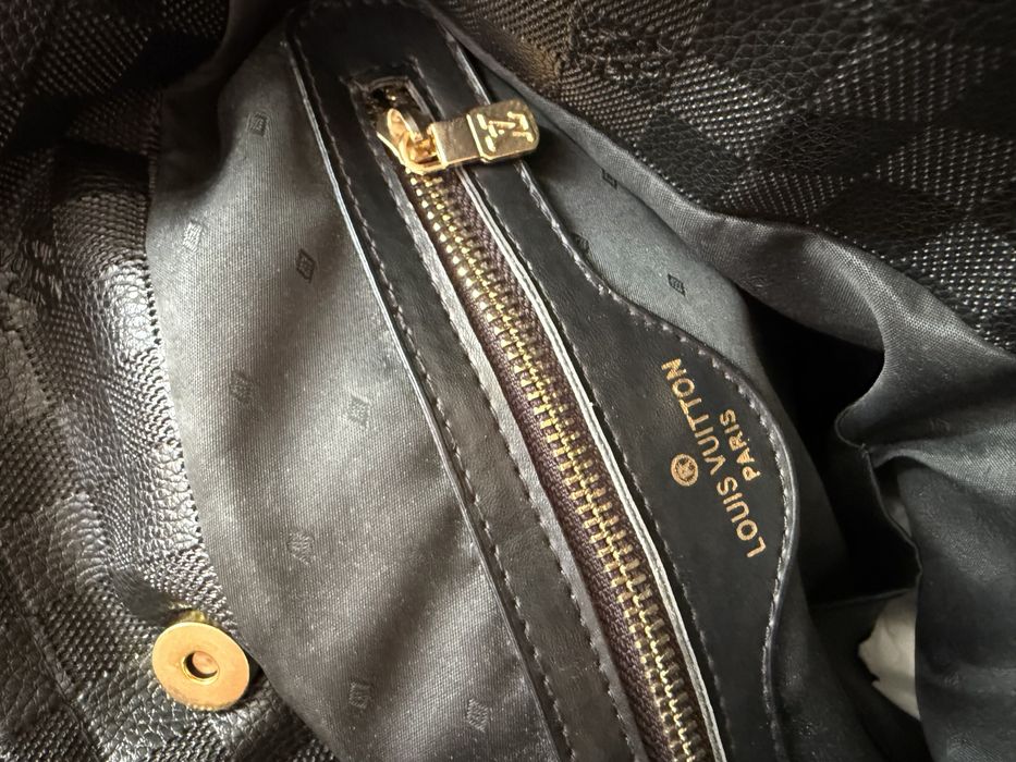 Черна чанта Louis Vuitton